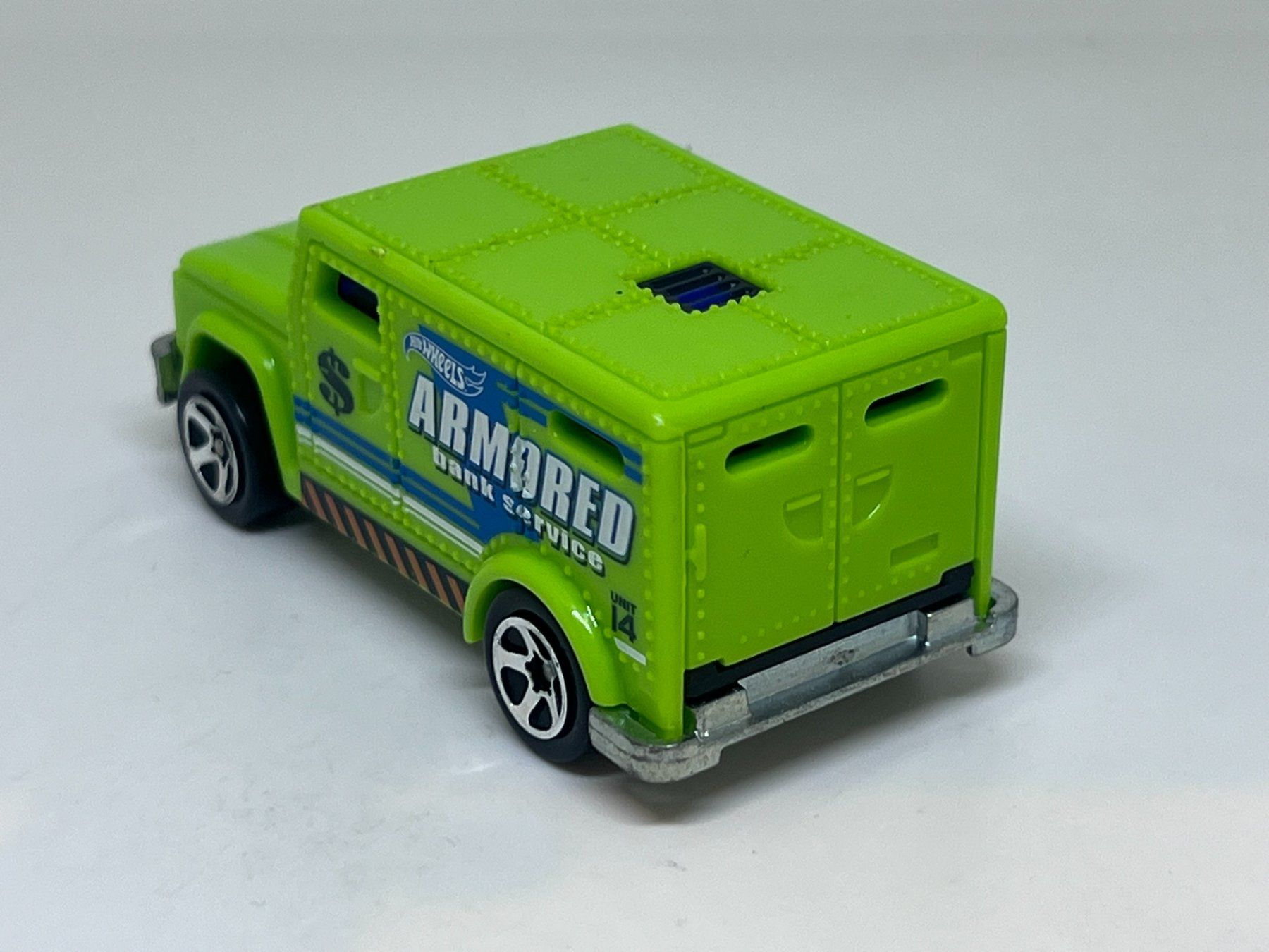 Hot Wheels Modellini d'auto: Hot Wheels Armored Truck #233 – Usato da Wildegg venduto da LaaBoutique 2