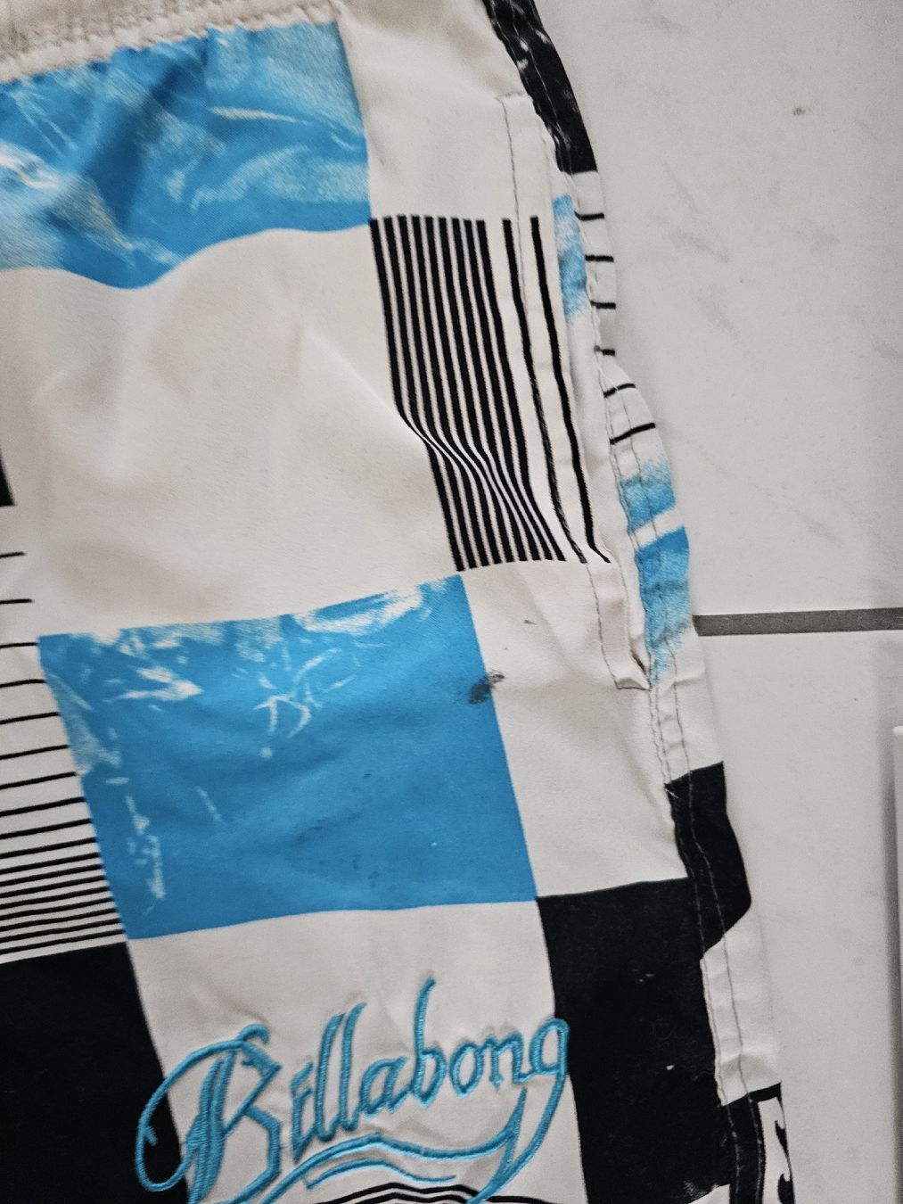 Costumi da bagno: Billabong Badehose, Weiss/Blau gemustert, Grösse M – Usato da Zürich venduto da -iwan- 1