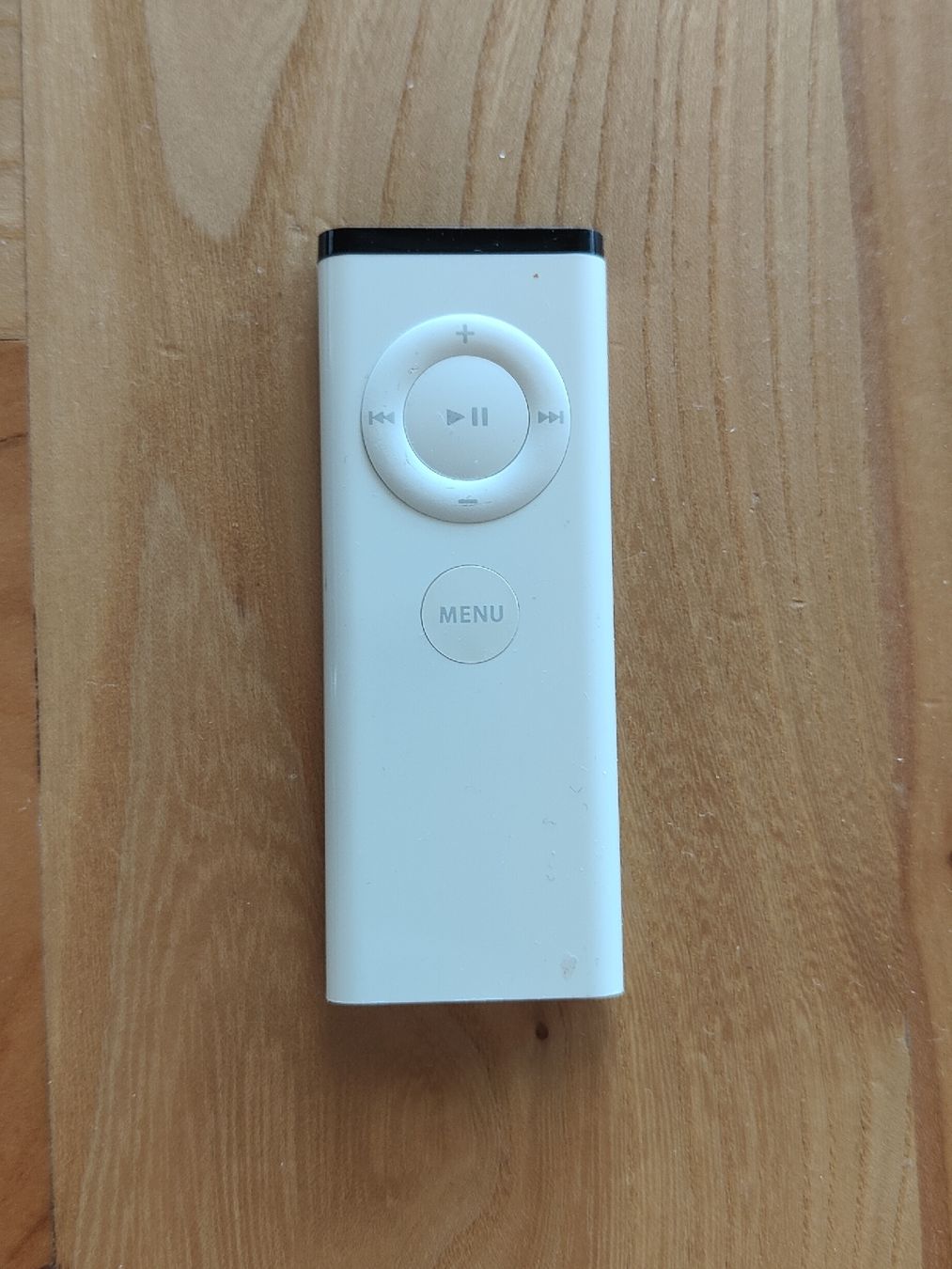 Apple Telecomandi: Apple Remote originale A1156 - Vintage – Nuovo (secondo la descrizione) da Renens VD venduto da sin_sdr6