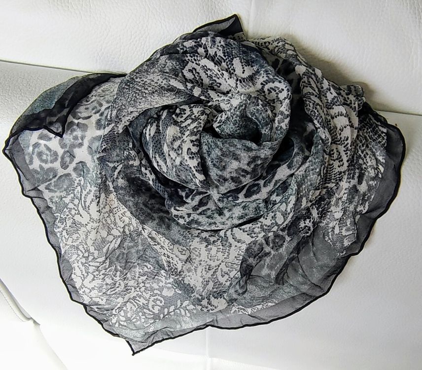Damen Seidenschal Blumen Hahnentritt Schwarz Weiß  Produktbild-Vorschau 2