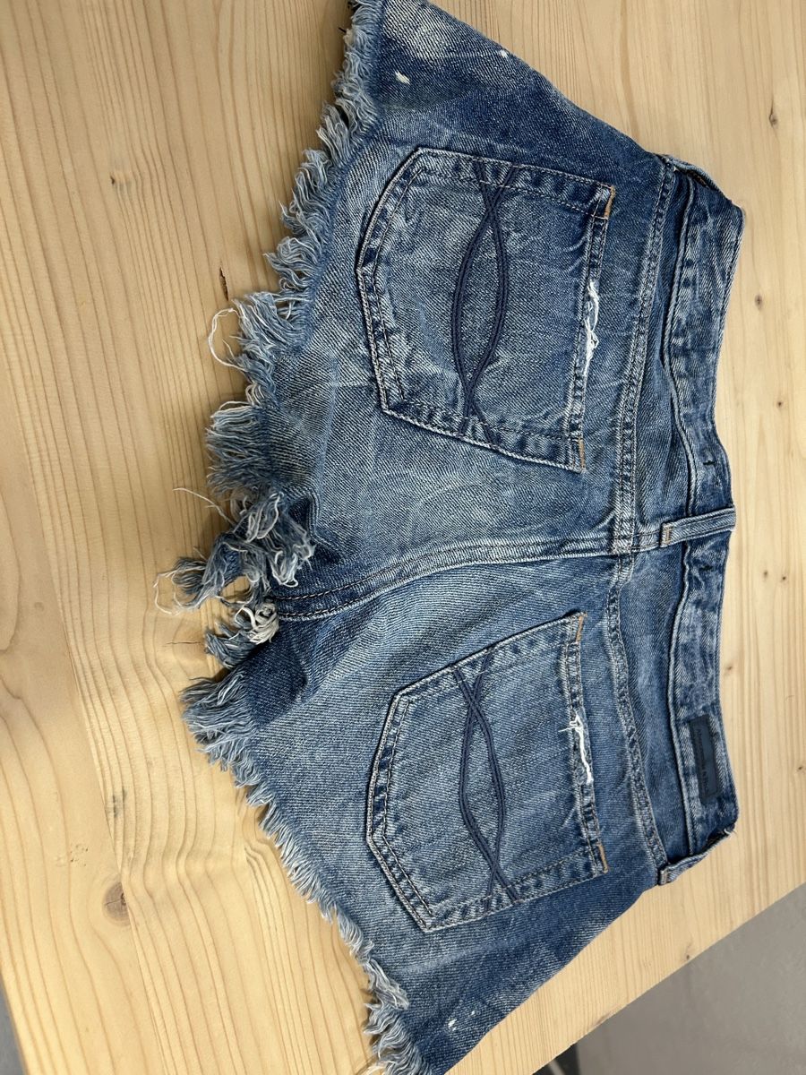 Jeans: hot pens  – D'occasion à Zürich par 11Zitronenfalter 1