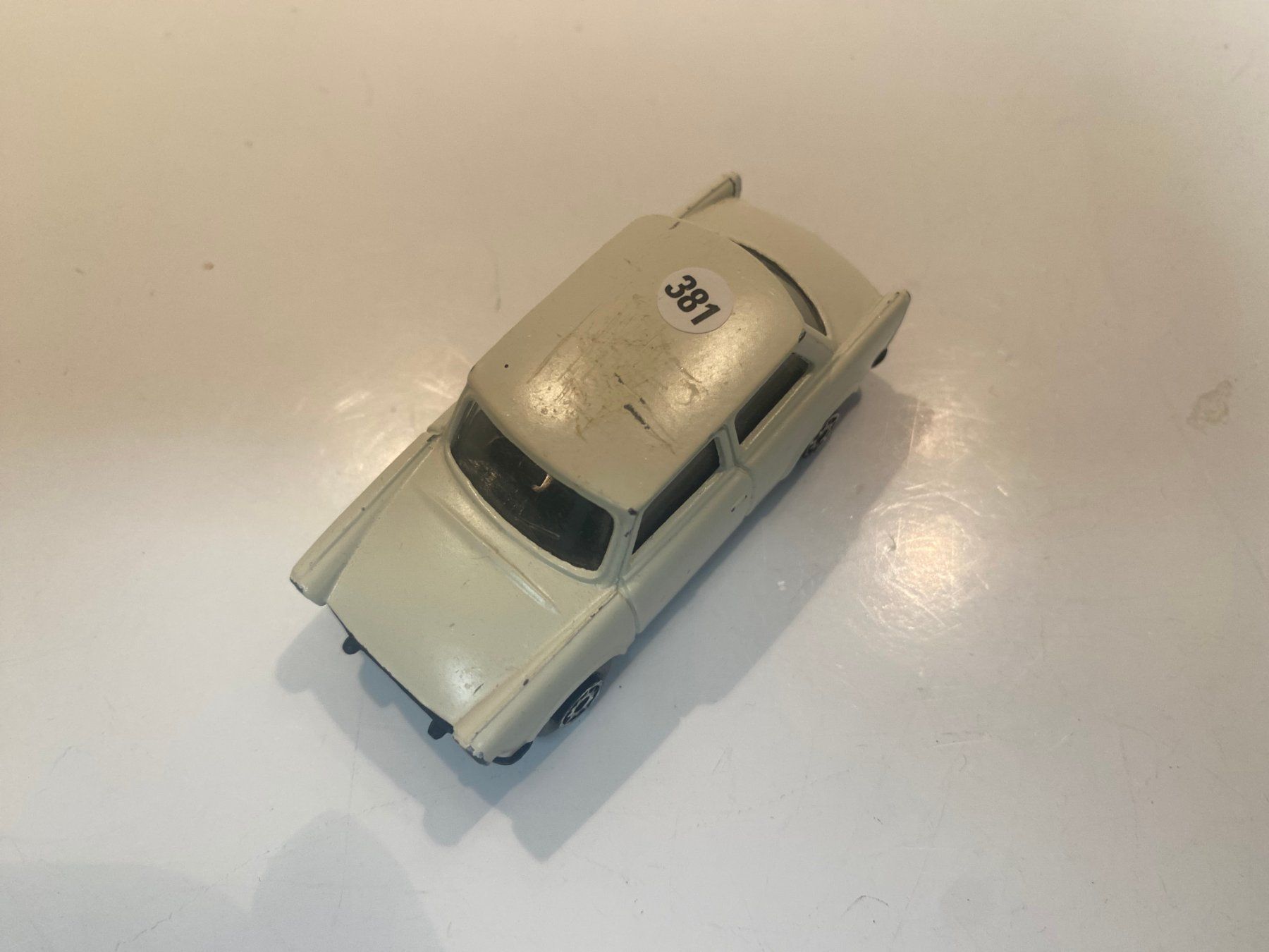 Siku Modellini d'auto: Trabant Maisto 381 – Usato da Kerzers venduto da tisyayasuBE 3