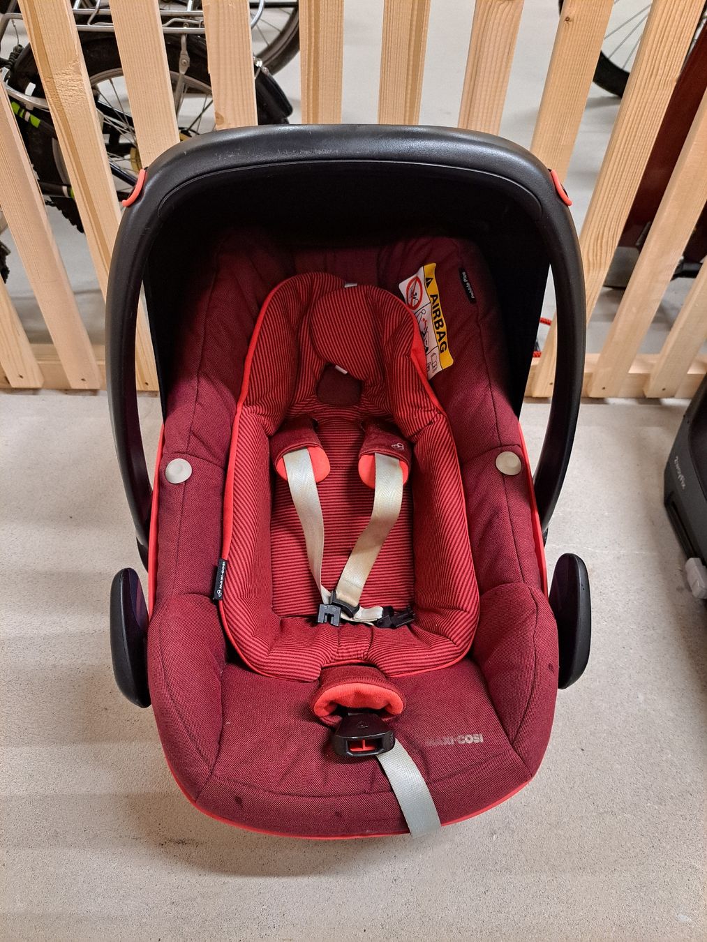 Maxi-Cosi Seggiolini per auto: Maxi-Cosi inkl. Isofix-Station – Usato da Bülach venduto da Koch34 1