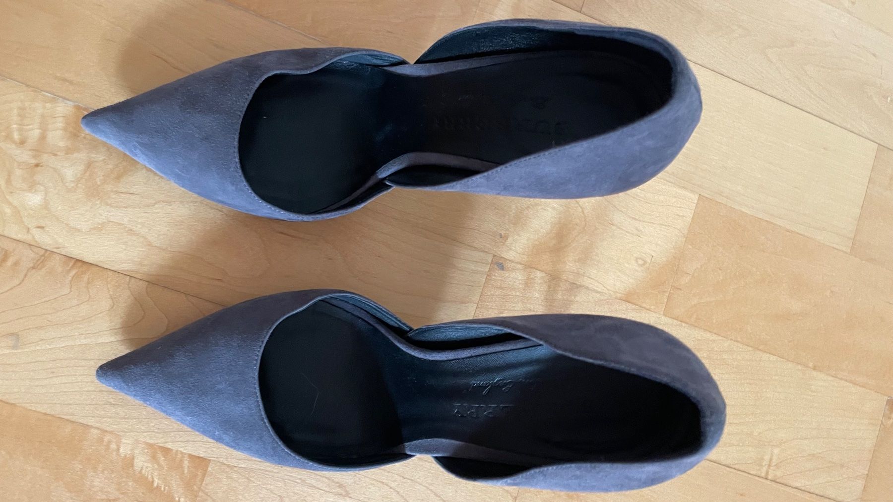 Burberry Scarpe da donna: Burberry Suede Heels 38 – Nuovo (secondo la descrizione) da Baden venduto da lor_hk6j 7