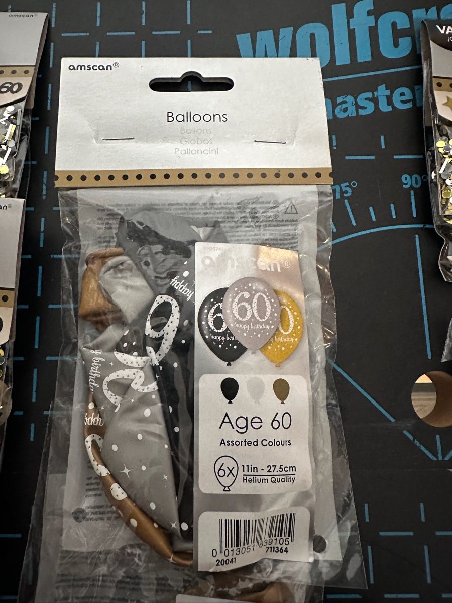 Tutte le decorazioni: Materiale per festa 60 anni – Nuovo e nell'imballaggio originale da Novaggio venduto da WildSam 3