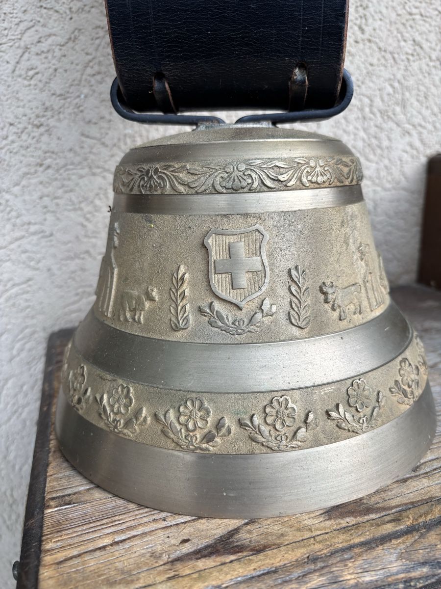 Glocken & Treicheln: Neuwertige Glocke. – Gebraucht aus Schangnau von Roseggli82 2