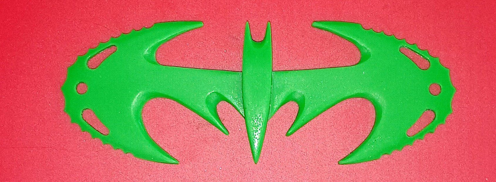 Toutes les décorations: Batman ,Kryptonit Batarang – Neuf (Voir description) à Basel par kim_872m