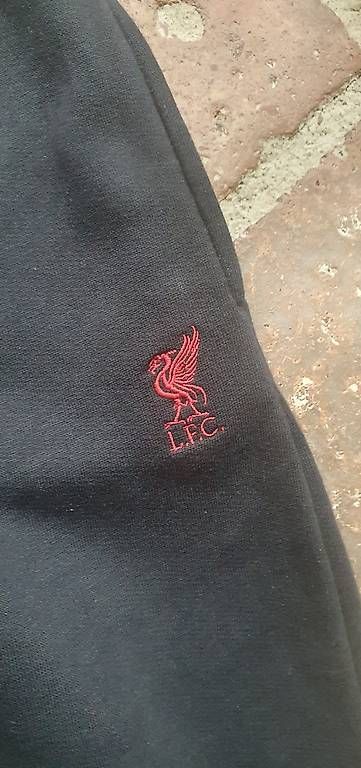 Pantaloni: Liverpool Jogginghose Herren XL – Usato da Uitikon Waldegg venduto da sgrimmer 2