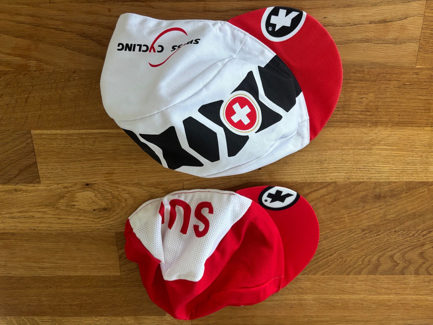 Assos Copricapi, berretti & cappellini: 2 Assos Helm caps onesize – Nuovo (secondo la descrizione) da Geuensee venduto da sonnetje 1