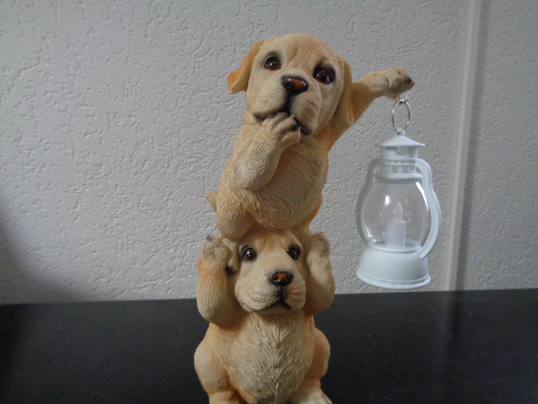 Figuren: Labrador Welpen mit Laterne (24 cm) – Neu und originalverpackt aus Langenbruck von Gumsi 1