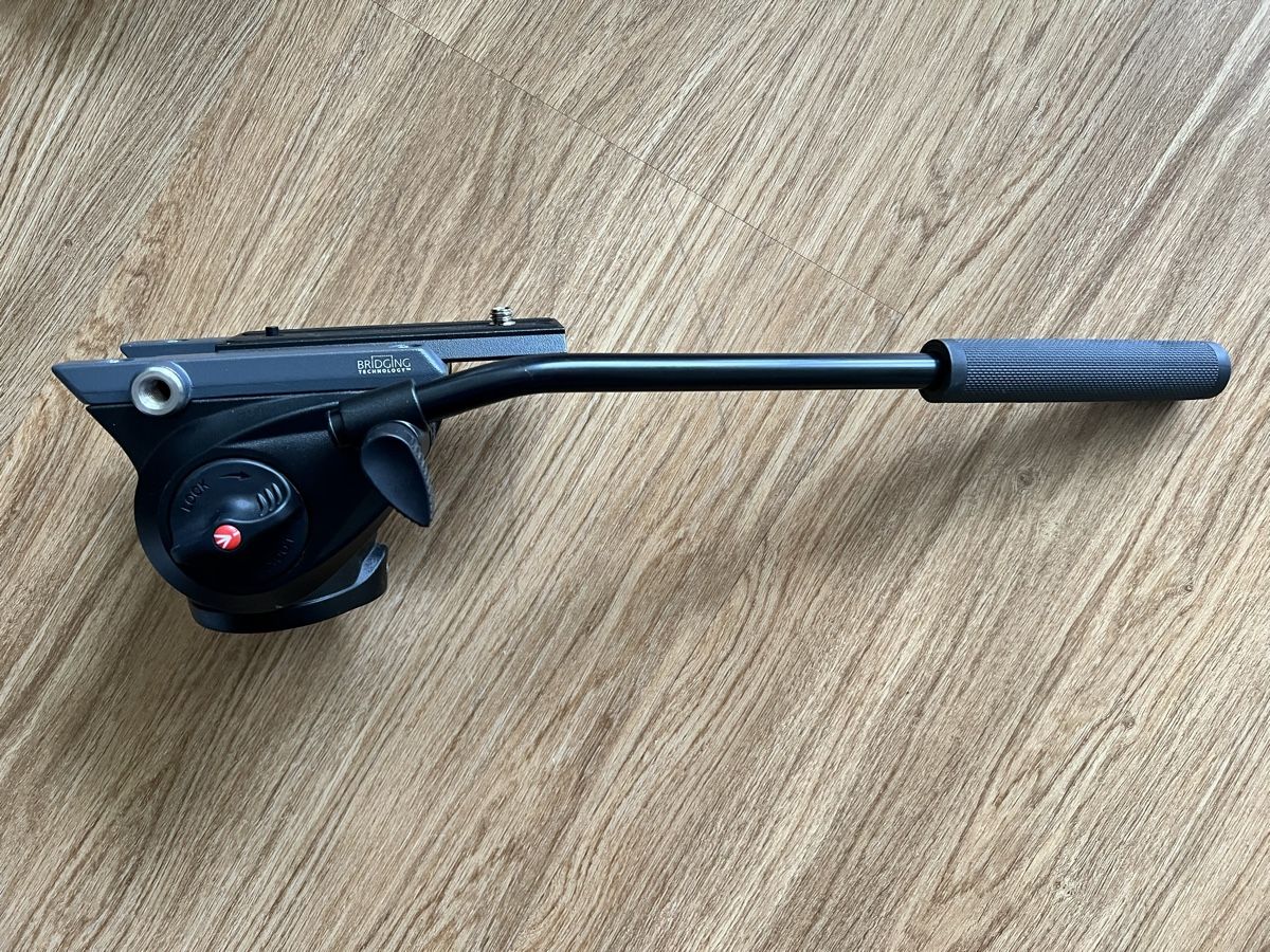 Manfrotto Treppiedi & Teste: Manfrotto Fluid Head MVH500AH – Nuovo (secondo la descrizione) da Winterthur venduto da Hello088x