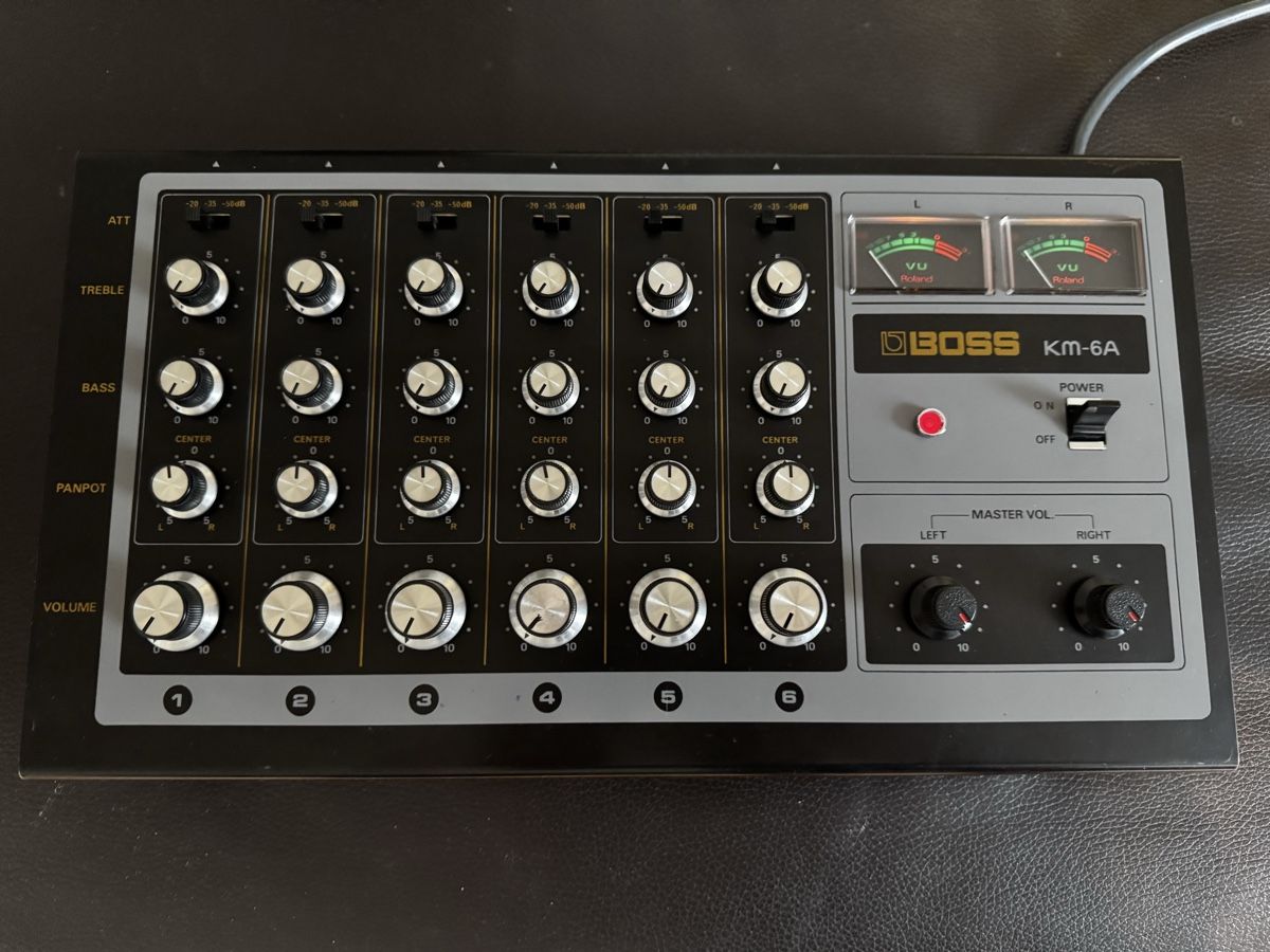 Boss Console di mixaggio: Boss KM-6A - Mixer - Top Zustand – Usato da Zürich venduto da 1cut2