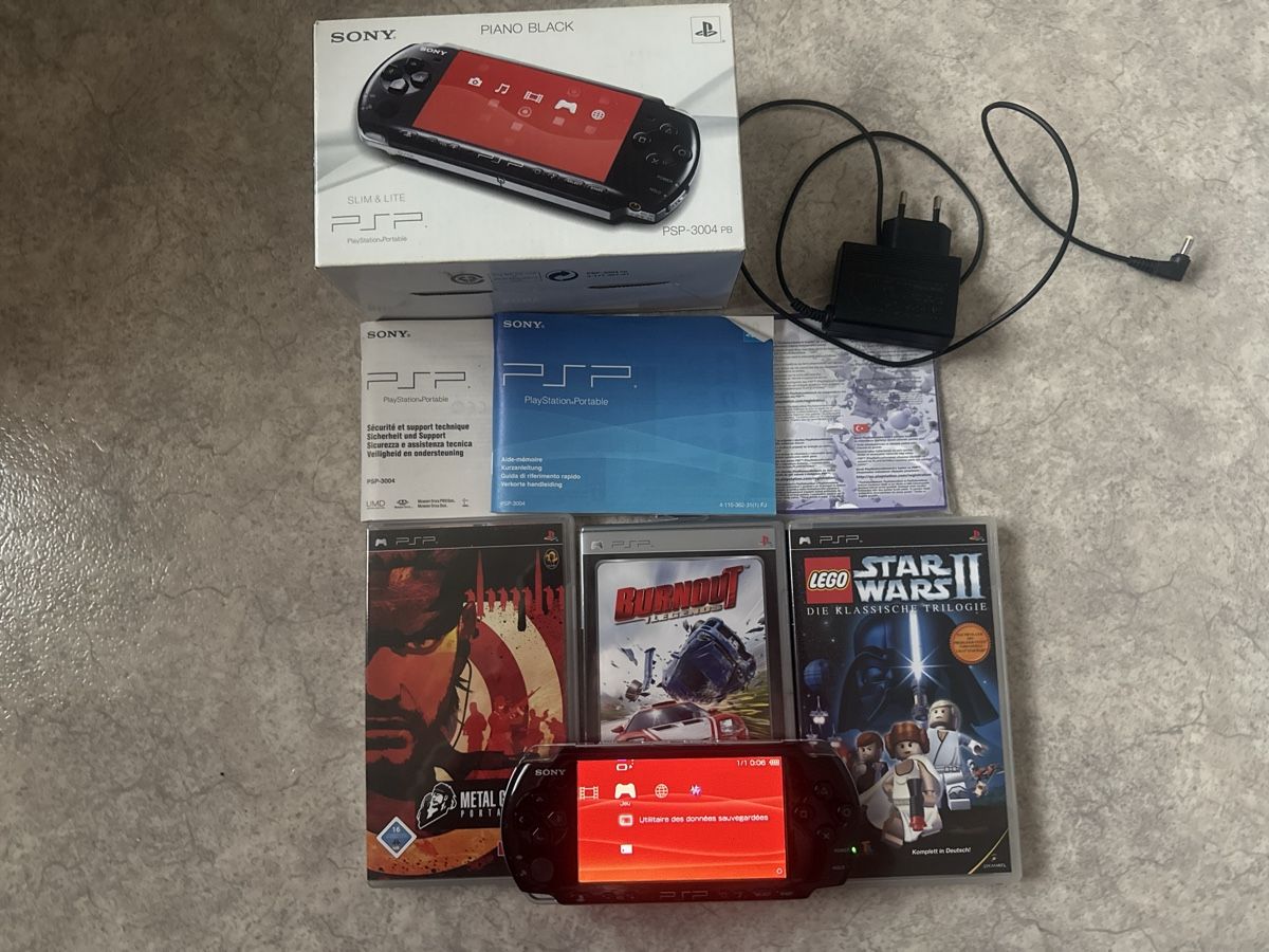 Sony Console: Psp 3004 avec la boîte!!! – Usato da Fribourg venduto da dio_79ds