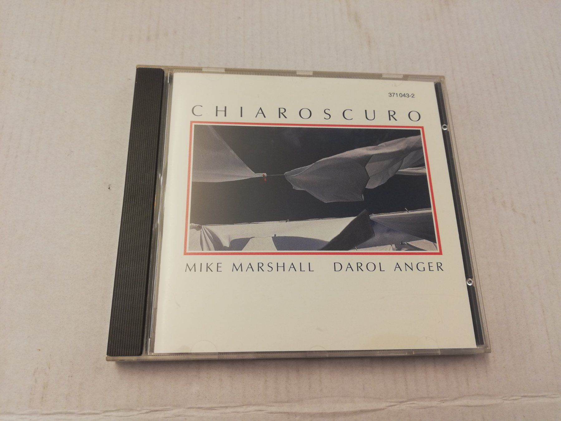 CDs: MIKE MARSHALL / DAROL ANGER - CHIAROSCURO – D'occasion à Bern par Vinylsound.ch