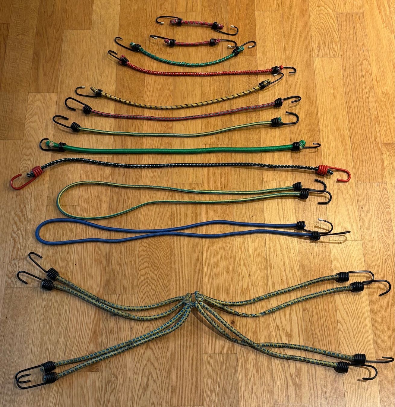 Alle Werkzeuge: Spanngummis /Gepäckspanner /Gummispanner – Gebraucht aus Luzern von Sontru