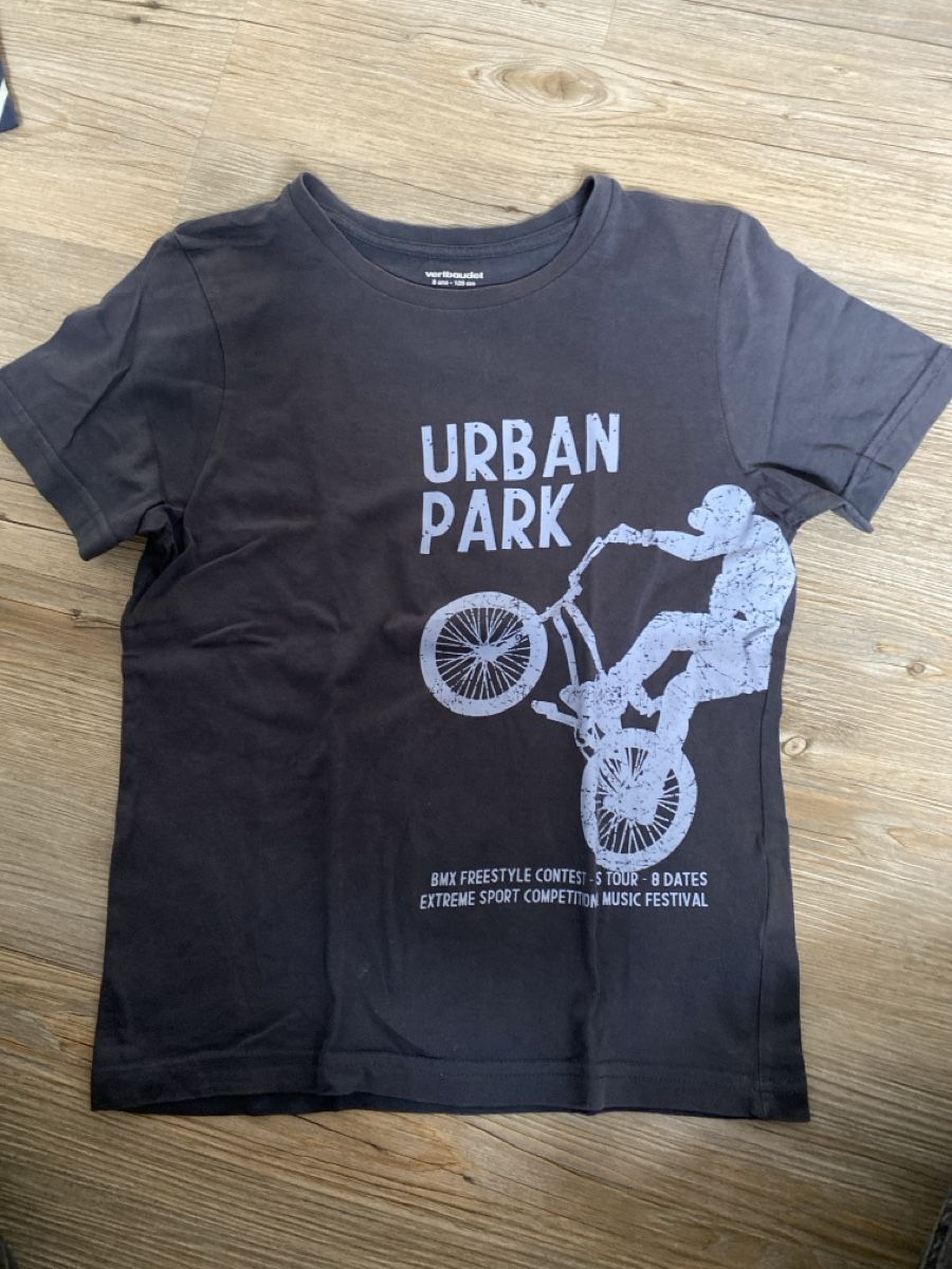 Camicie, T-shirt & Polo: 7 T-Shirt 128 – Usato da Killwangen venduto da Sommer15 3