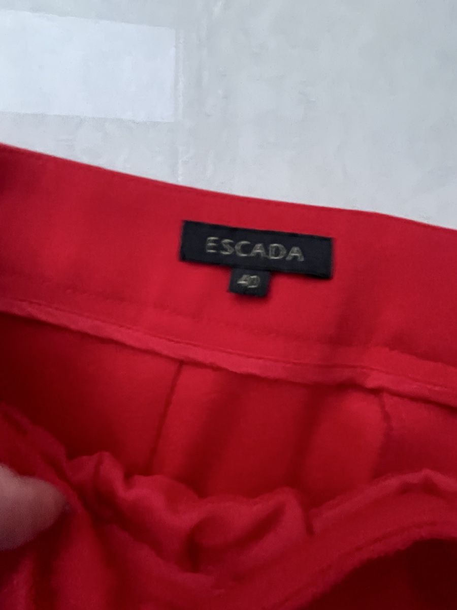 Escada Pantalons: ESCADA Stoffhose Gr. 40 Rot – Neuf (Voir description) à Weisslingen par Spiegelbild0 3