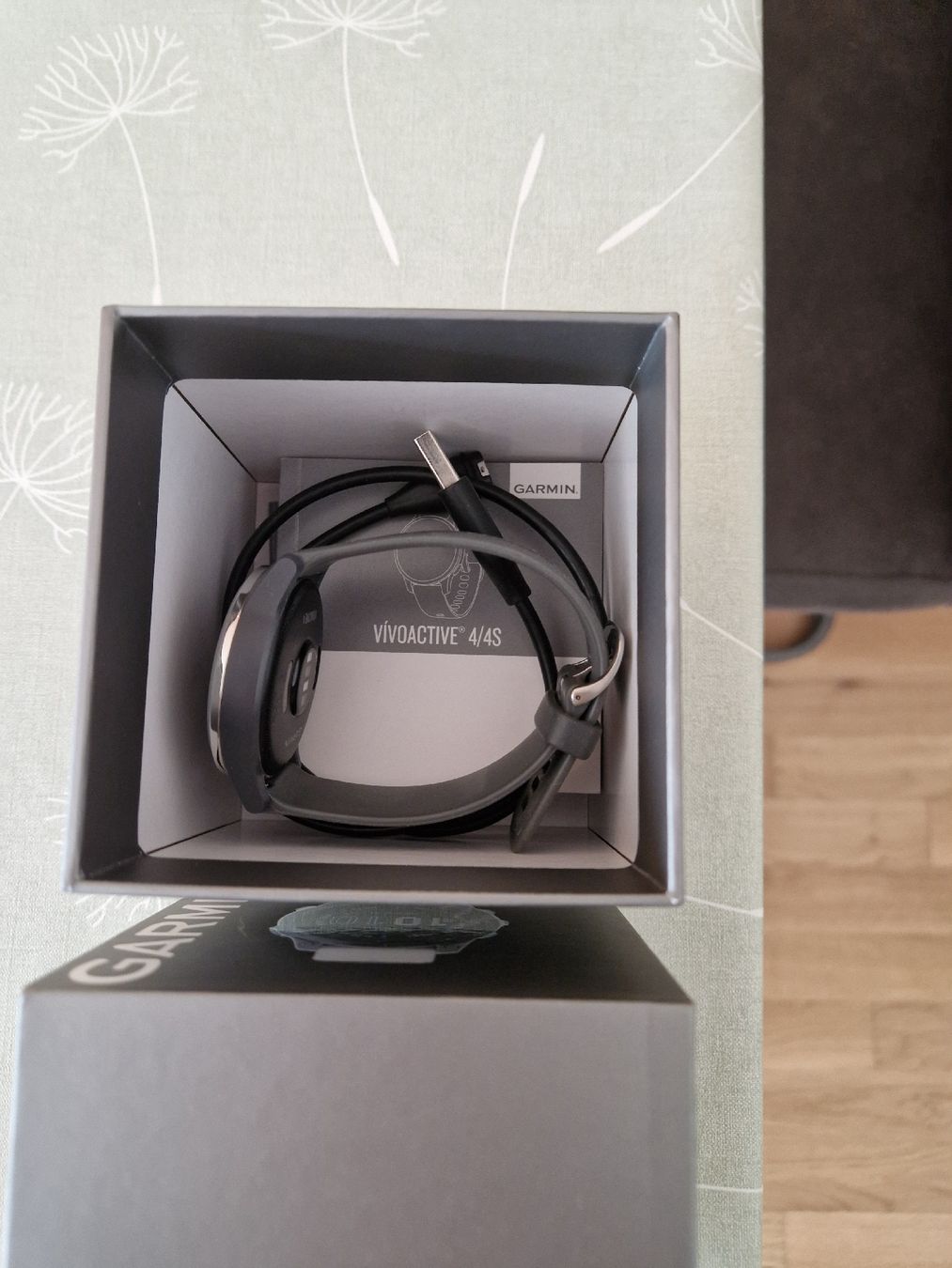 Garmin Smartwatch: Garmin vivoactive 4 Smartwatch mit charging cable – Usato da Thayngen venduto da jes_w6sf 6