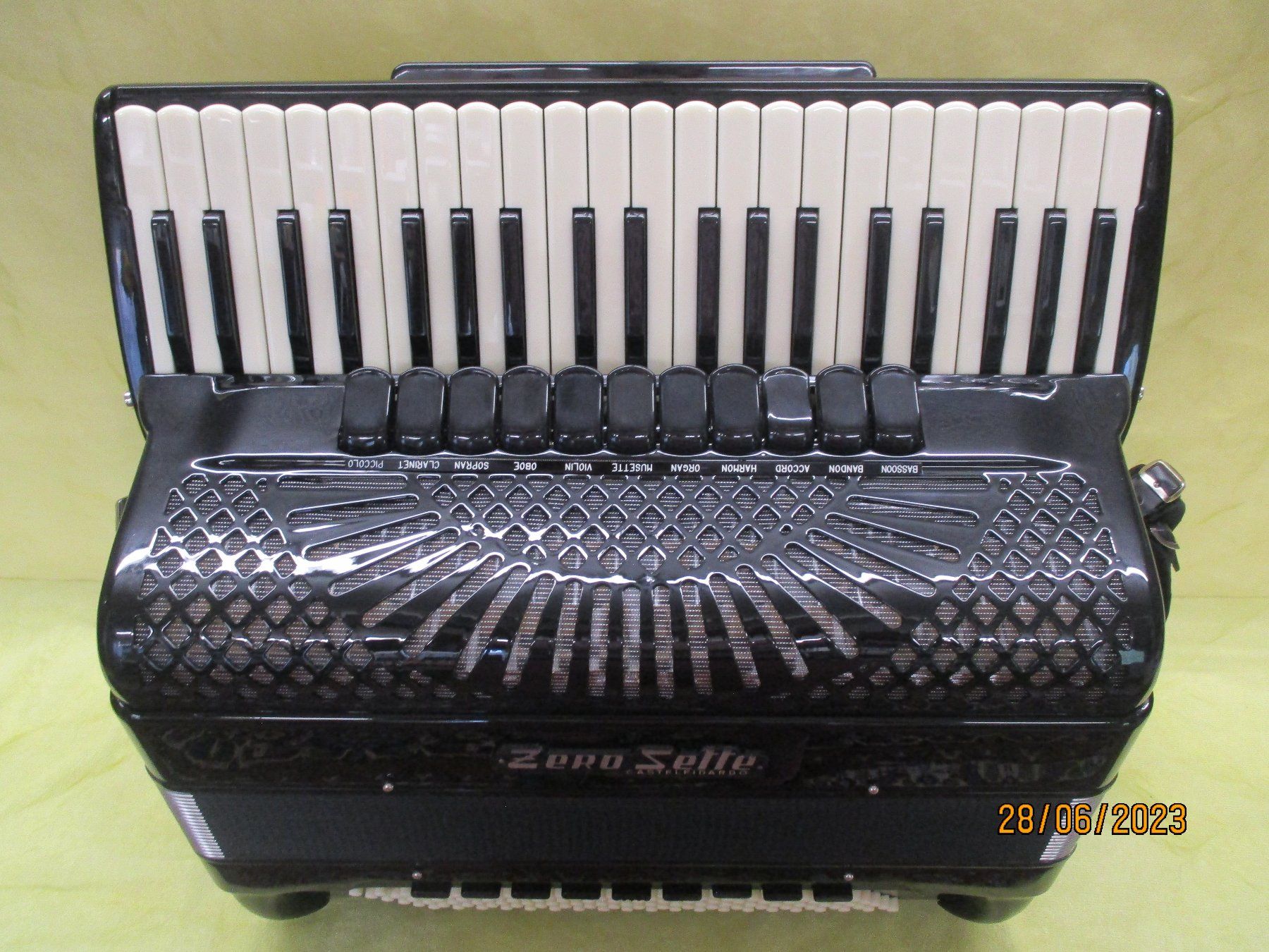 Strumenti musicali: Akkordeon Zero Sete IV – Usato da Jegenstorf venduto da Oktavio 1
