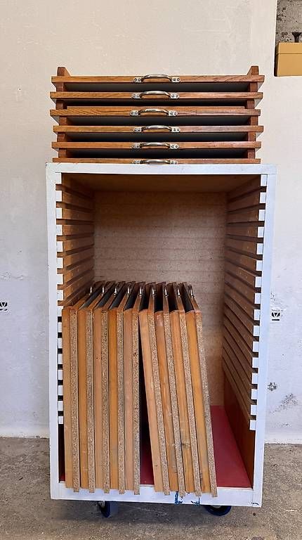 Scaffali: individuell gefertigter, rollbarer Planschrank – Usato da St. Gallen venduto da Jvor