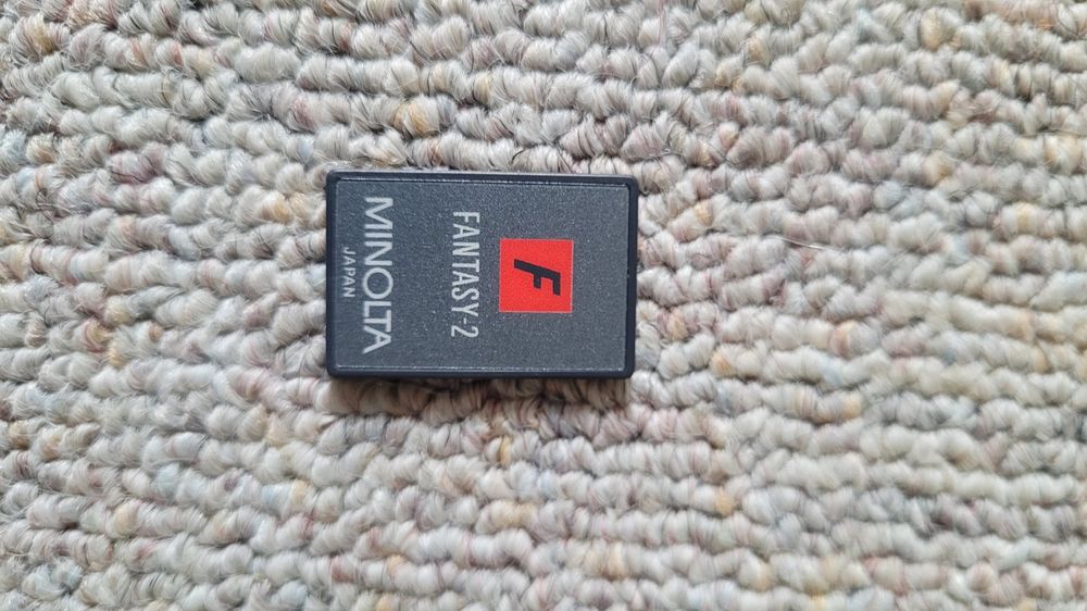 Minolta Fotocamera: Minolta Dynax 7000i mit Blitzgerät und Objektiven. – Usato da Aarwangen venduto da Striezi01 9