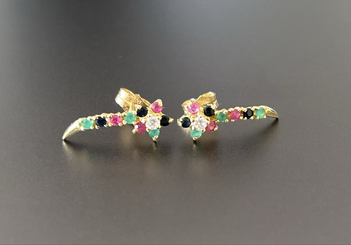 Orecchini pendenti & Orecchini a lobo: Boucles en or étoile – Usato da Zürich venduto da malia. 1