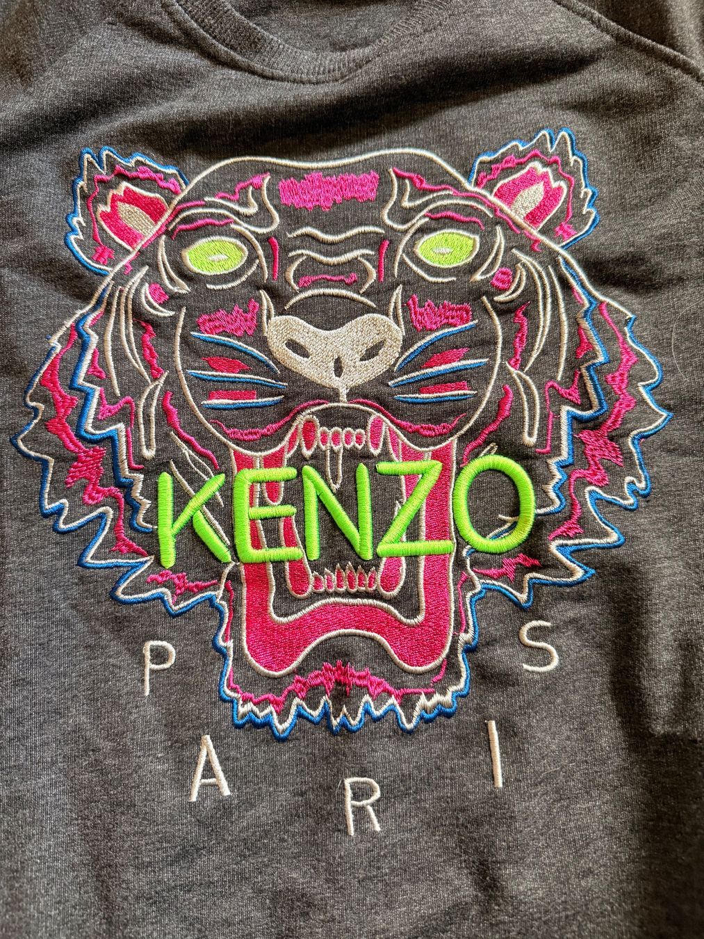 Kenzo Pullover & Sweatshirts: Pull Kenzo Paris Vintage - Taille 12 ans - État impeccable! – Gebraucht aus Lausanne von cat_656q 1