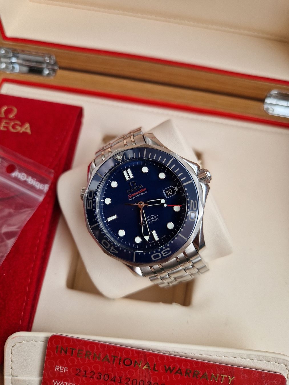 Omega Uhren: Omega Seamaster Professional Automatic 300M cadran Blue  – Gebraucht aus Grand-Lancy von Swiss-vintage1974 3