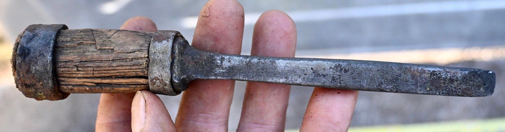 Tutti gli attrezzi: uralter handgemachter Schraubenzieher breite ca. 1cm – Usato da Pfaffhausen venduto da mono_rec