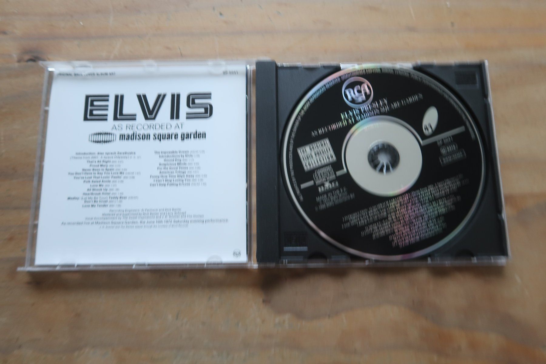 CD: ELVIS PRESLEY - AS RECORDED AT MADISON SQUARE GARDEN - CD – Usato da Basel venduto da Patiscat 3