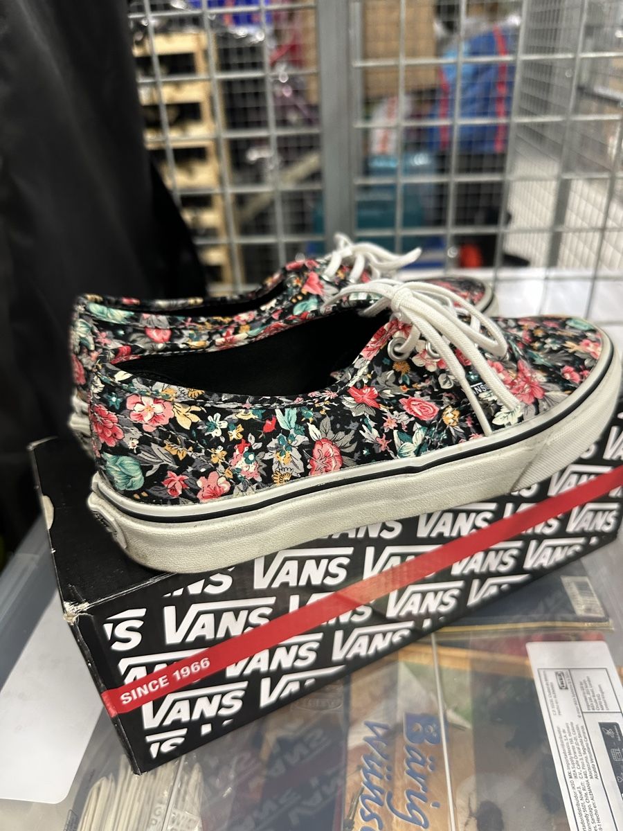 Vans Scarpe da donna: Vans Authentic Floral  – Usato da Bern venduto da Shininglove 3
