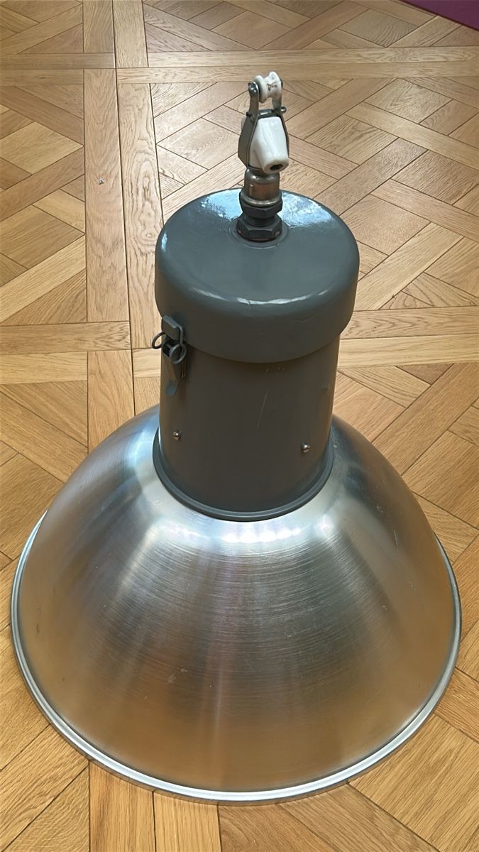 Lampade: Industrielampe – Usato da Bern venduto da lemon.shapes