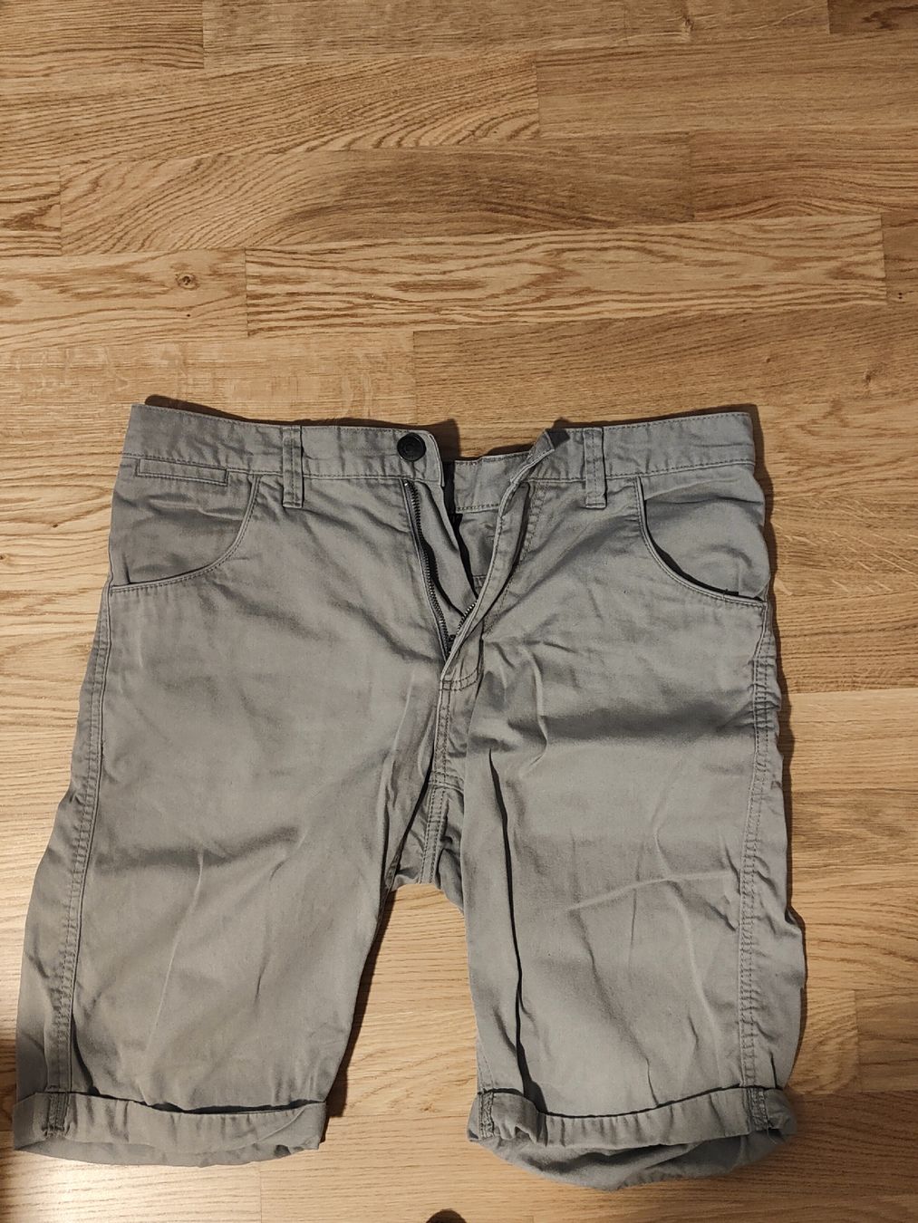 Pantaloni: Hose, Shorts – Usato da Muttenz venduto da Mtn.