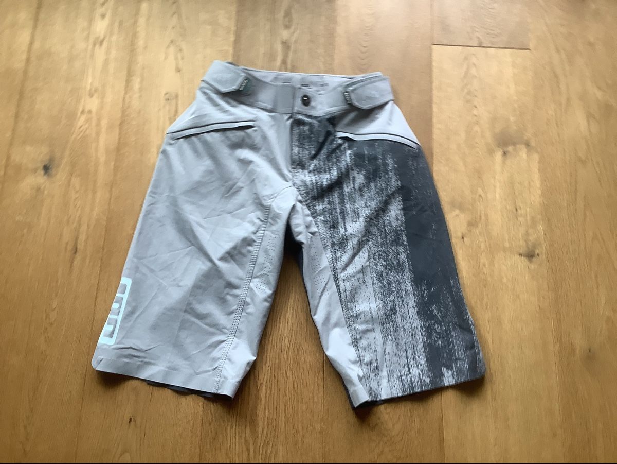 Pantaloni: ION Bikeshorts Women Gr.36 S – Usato da Hochdorf venduto da Biero70