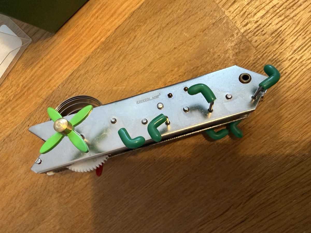 Giocattoli: Kikkerland Bonga Climbing Worm Wind Spielzeug – Nuovo (secondo la descrizione) da Goldach venduto da Donpancho 3