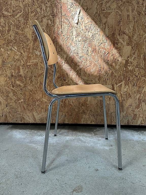 Sedie: Chaises d'écolier – Usato da Pomy venduto da jos_g6y8 1
