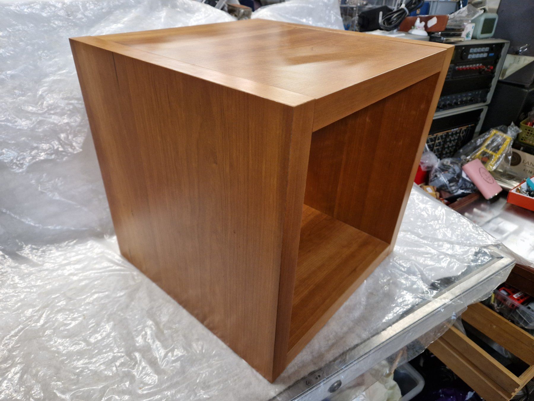 Comodini: Moderner Holzwürfel Holzquader Designklassiker – Usato da Wädenswil venduto da verebe 3