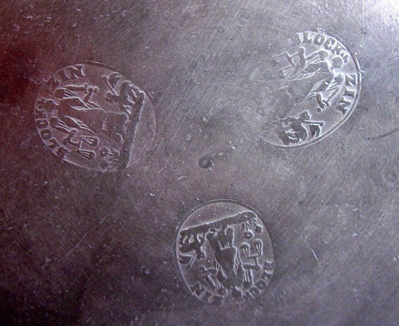 Caraffe: Alter Zinnkrug mit Deckel, gepunzt – Usato da Bischofszell venduto da raika 4