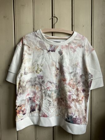 Tolles florales Oberteil von VILA Gr.S,  Vimohini