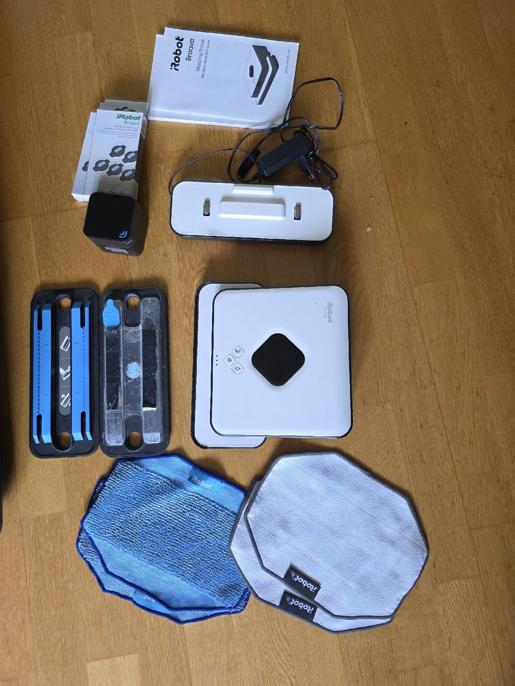 Irobot Aspirapolveri & Accessori: Robot Braava 390t Bodenwischer – Usato da Bern venduto da CookieMonster82 1