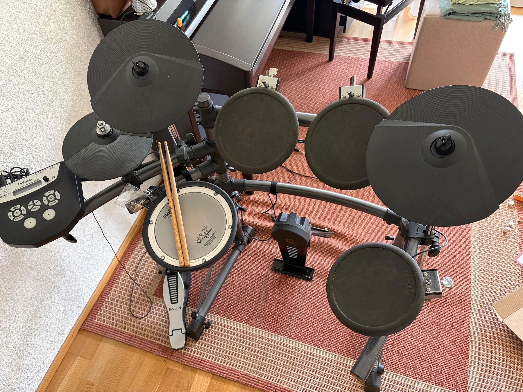 Roland Strumenti musicali: Roland EDrum V-Drums TD-6V – Usato da Liebefeld venduto da Geisschaes