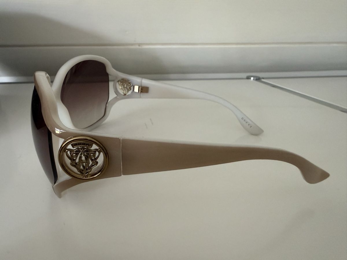 Gucci Brillen & Gläser: Sonnenbrille Gucci - wunderschön – Gebraucht aus Bolligen von Rotaniger 3