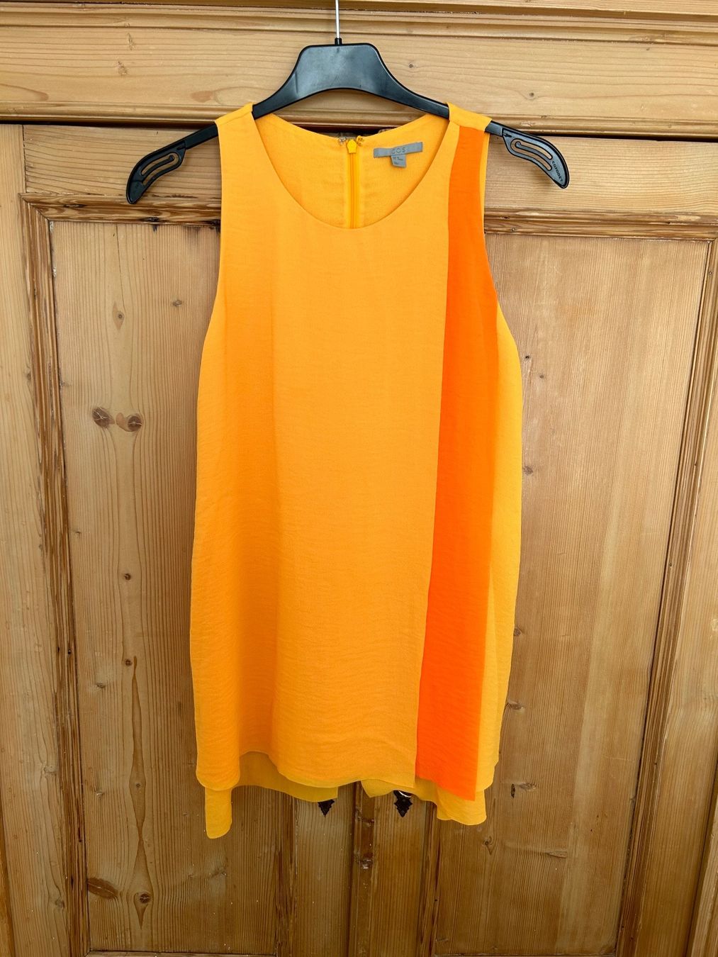 Cos Top: Oranges Top Cos – Usato da Zürich venduto da Robin_zh2