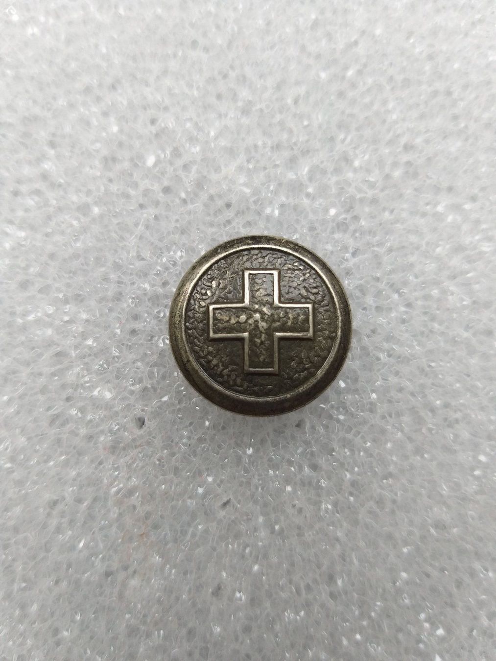 Bottoni: Uniformknopf Ord. 1914 16 mm grau HF – Usato da Bauma venduto da SwissMilitaria