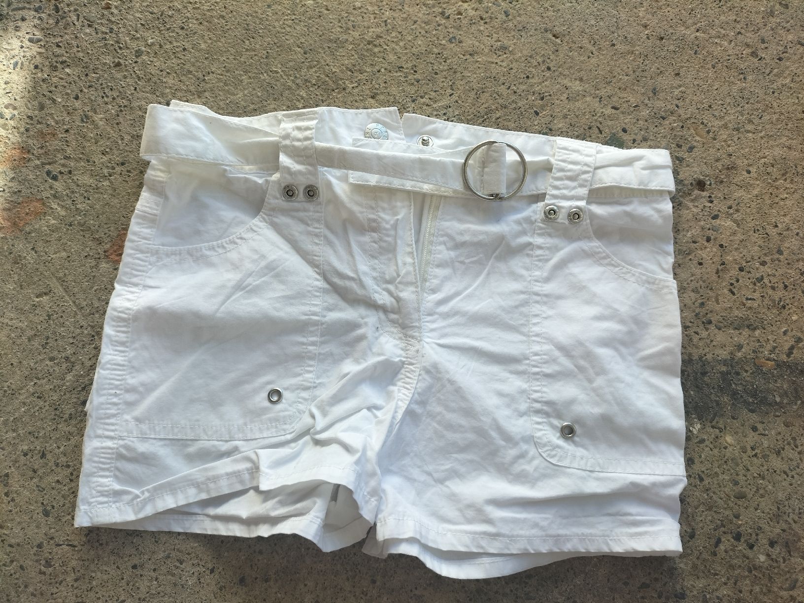 Pantaloni: Short 128 – Usato da Gillarens venduto da Emy_28