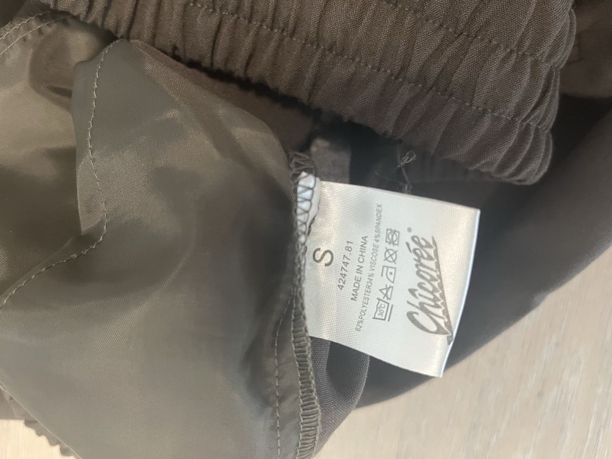 Pantalons: Stoffhose oliv S – Neuf (Voir description) à Birrwil par vanyboo 3