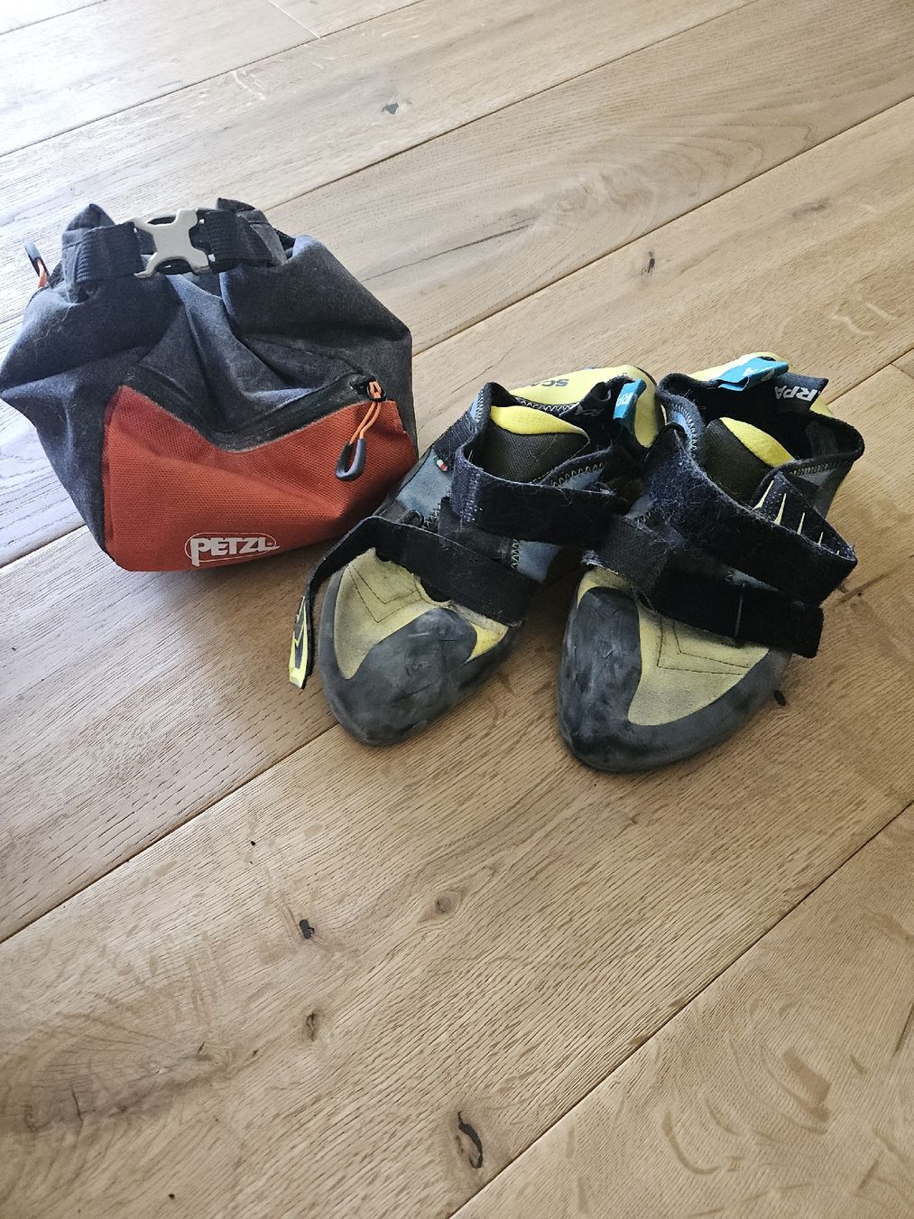 Scarpa Scarpe da uomo: Kletterschuhe Scarpa & Chalkbag – Usato da Embrach venduto da ric_rp8r