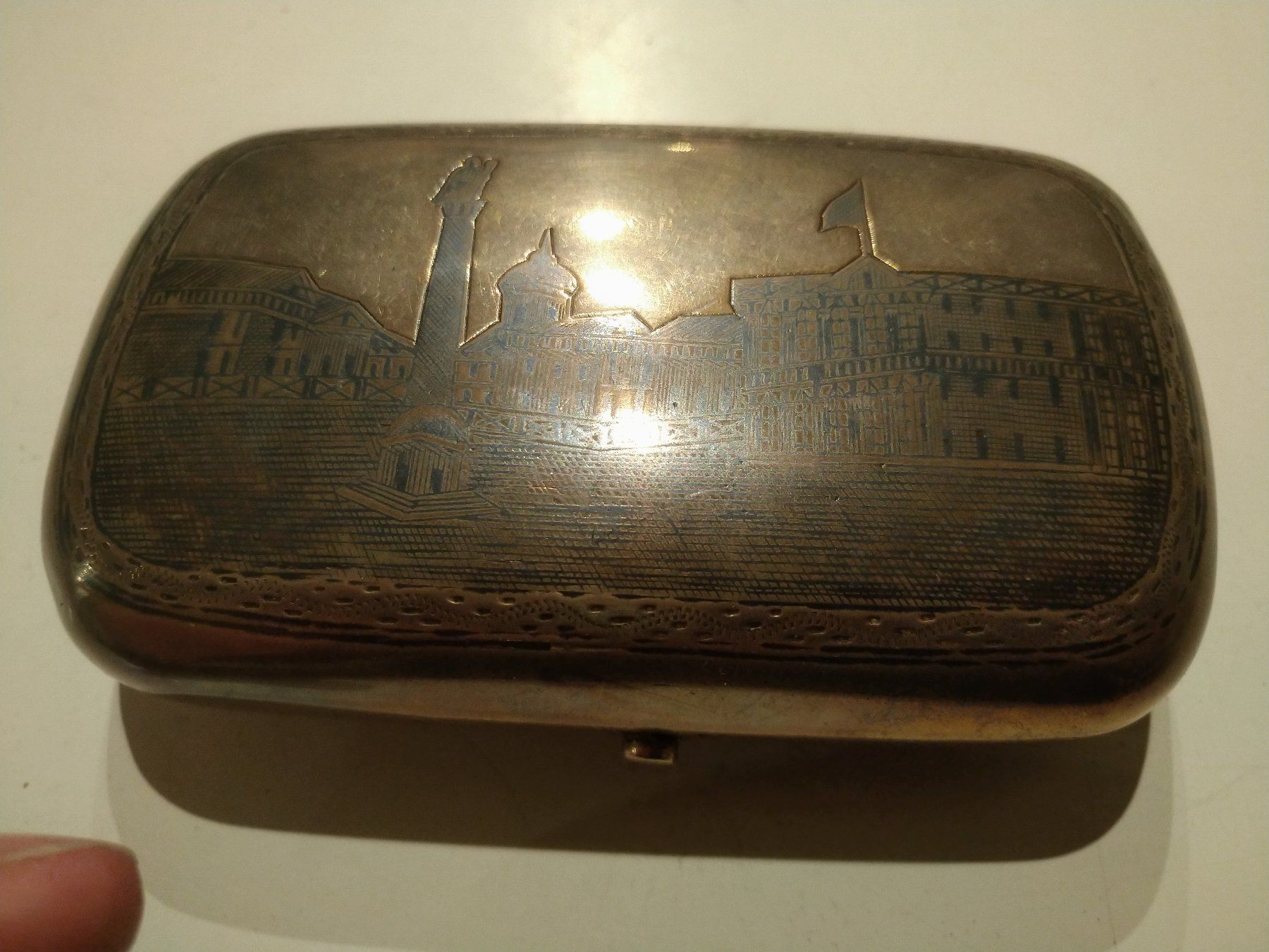 Altri Prodotti per fumatori: Silver - 1888 Russian cigarette case St-Peterburg scene – Usato da Orzens venduto da Orzens 2