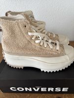 Converse Run Star Hike