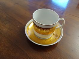 Golddekor Espressotasse mit Untertasse, Porzellan